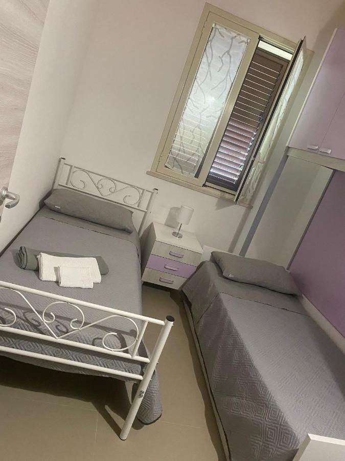 Casa Martina Apartment อาโวลา ภายนอก รูปภาพ